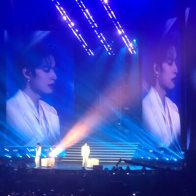 Schermo LED da esterno impermeabile IP65 con luminosità 4500-5500cd e frequenza di aggiornamento 3840-7680Hz per cartelloni digitali